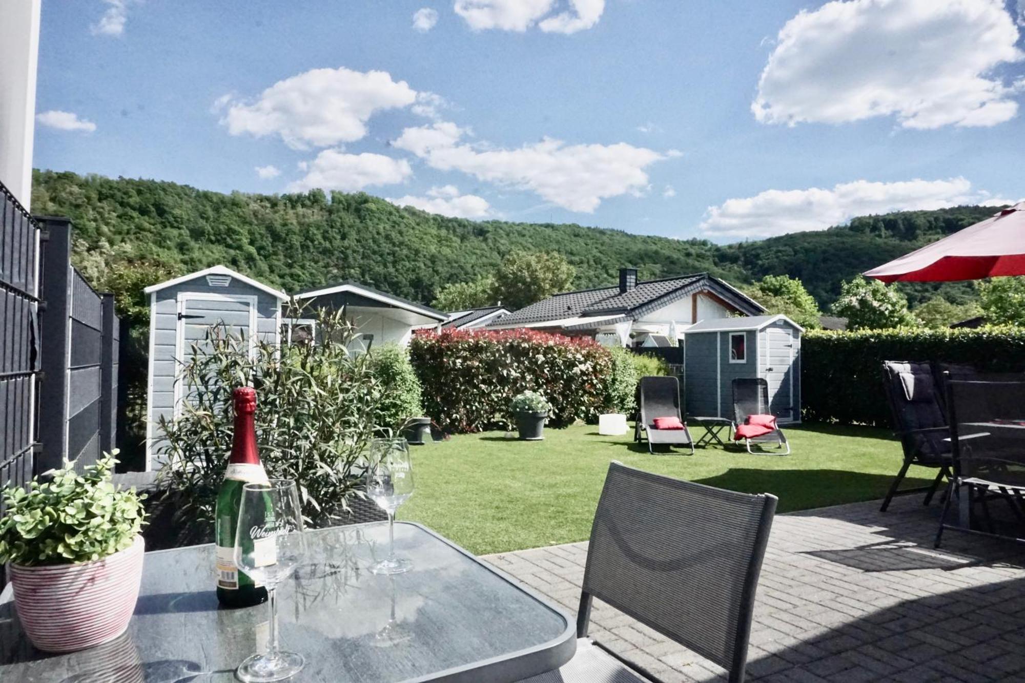 Ferienhaus Ufergeheimnis Am Guelser Moselbogen I 2 Sz I 5 Gaeste I Badebucht I Grill I Garten Koblenz  Dış mekan fotoğraf