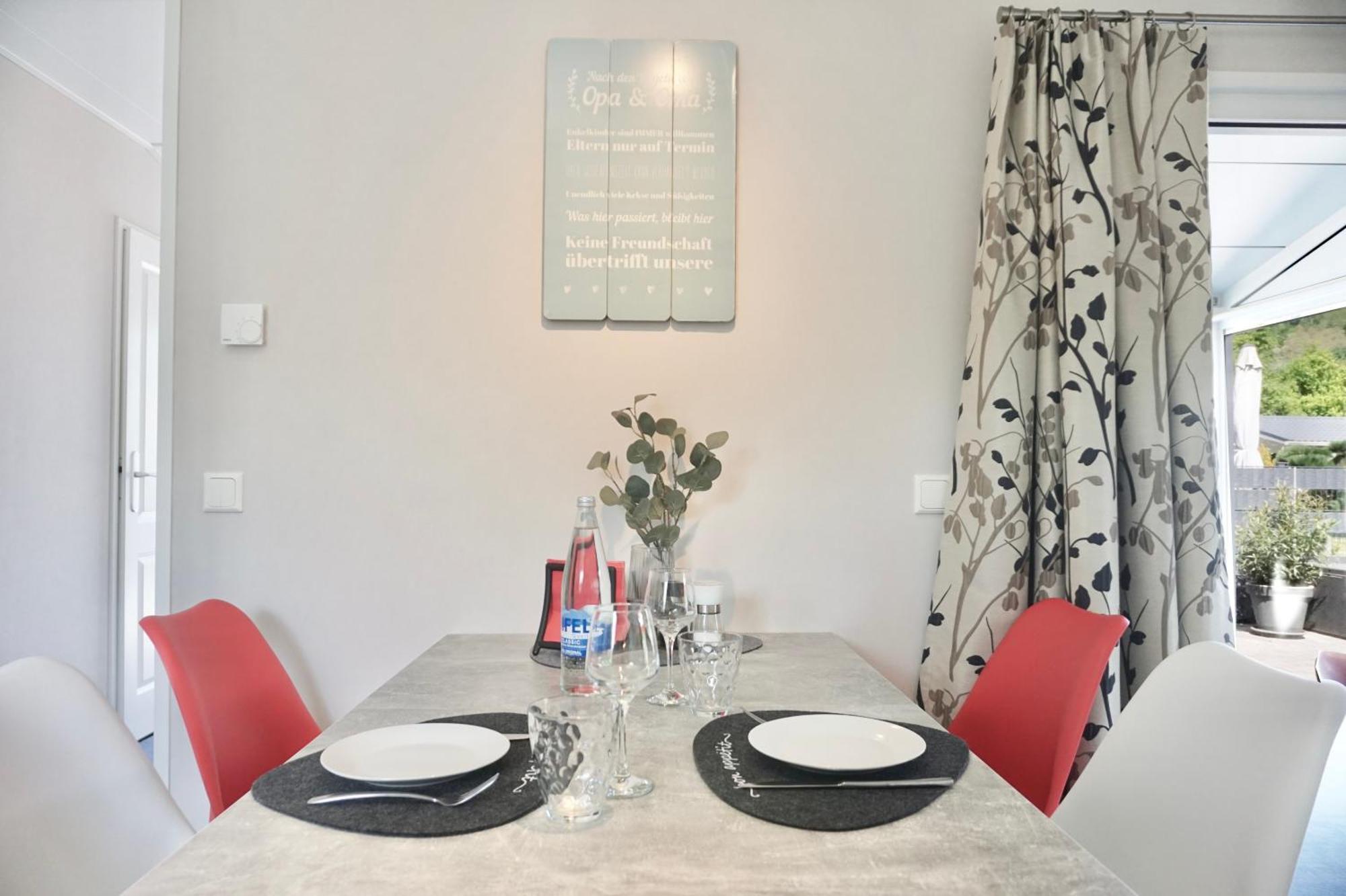 Ferienhaus Ufergeheimnis Am Guelser Moselbogen I 2 Sz I 5 Gaeste I Badebucht I Grill I Garten Koblenz  Dış mekan fotoğraf